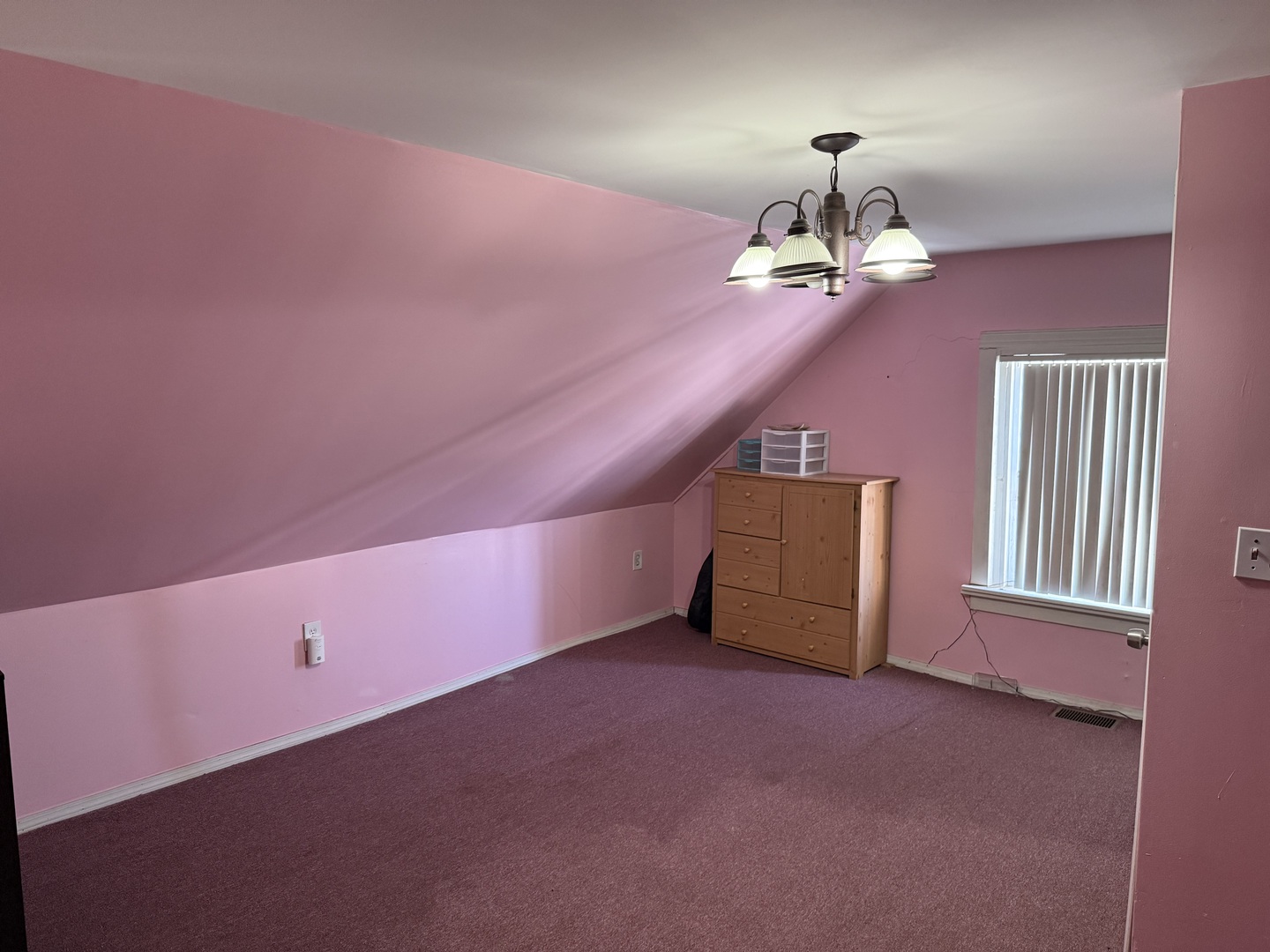 3311 S Damen Avenue, Chicago, IL 60608