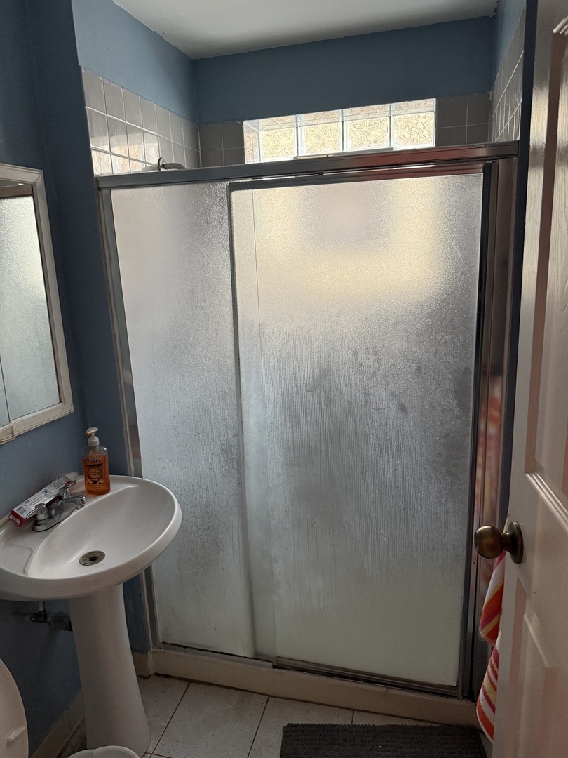 3311 S Damen Avenue, Chicago, IL 60608