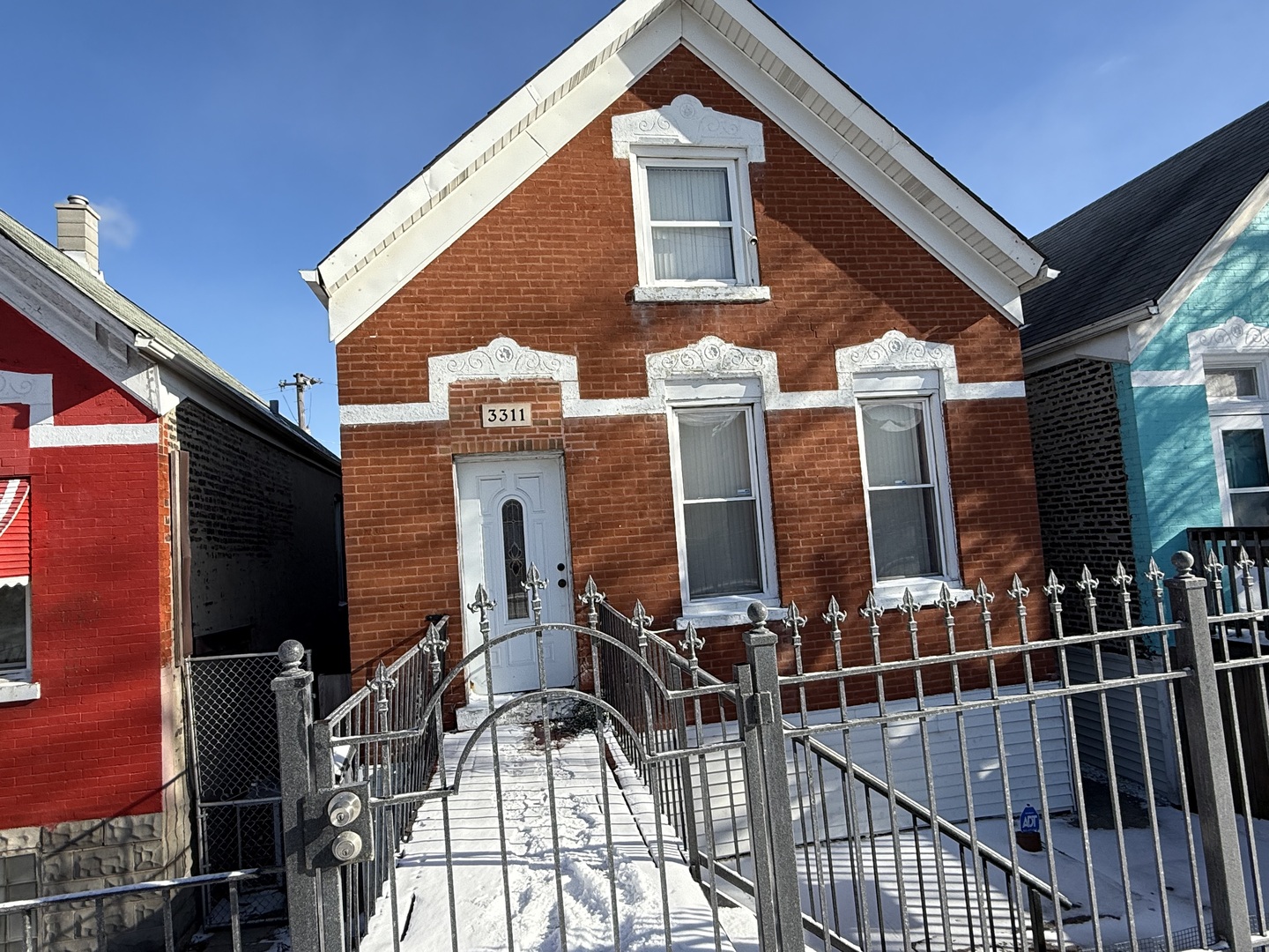 3311 S Damen Avenue, Chicago, IL 60608