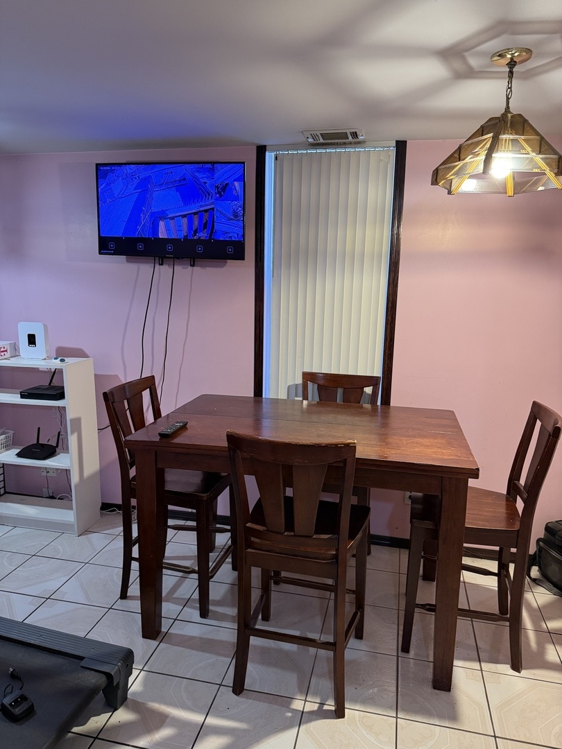 3311 S Damen Avenue, Chicago, IL 60608