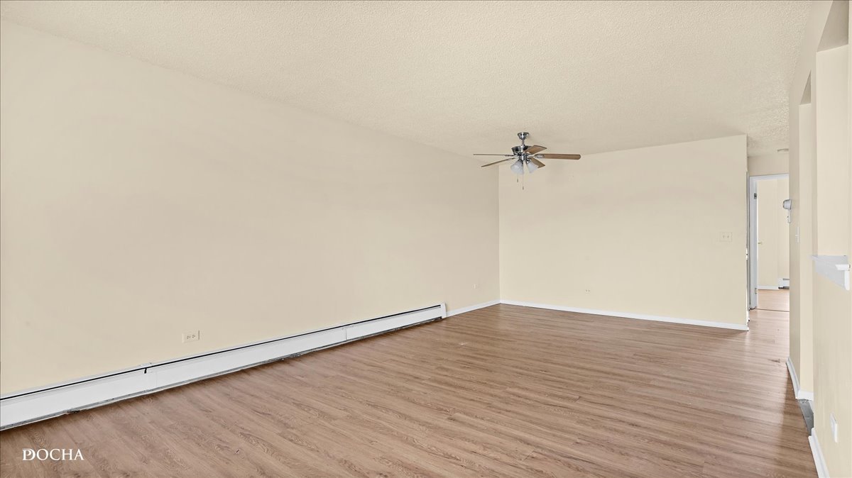 201 Gregory Street #15, Aurora, IL 60504