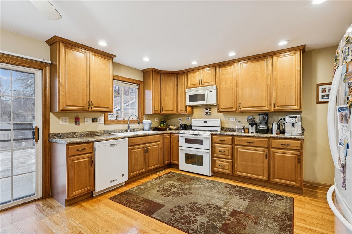 35 Tremont Road, Fox Lake, IL 60020