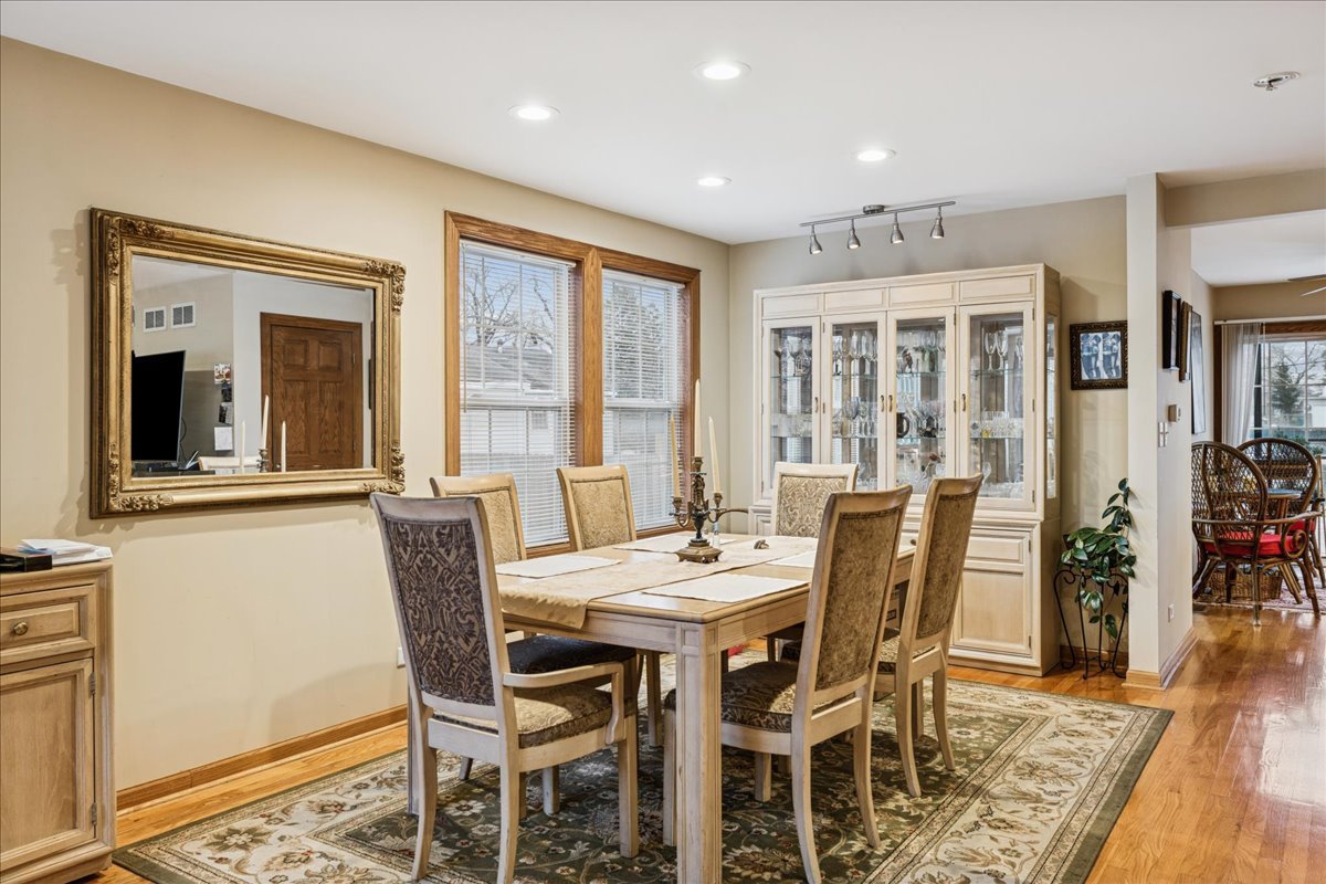 35 Tremont Road, Fox Lake, IL 60020