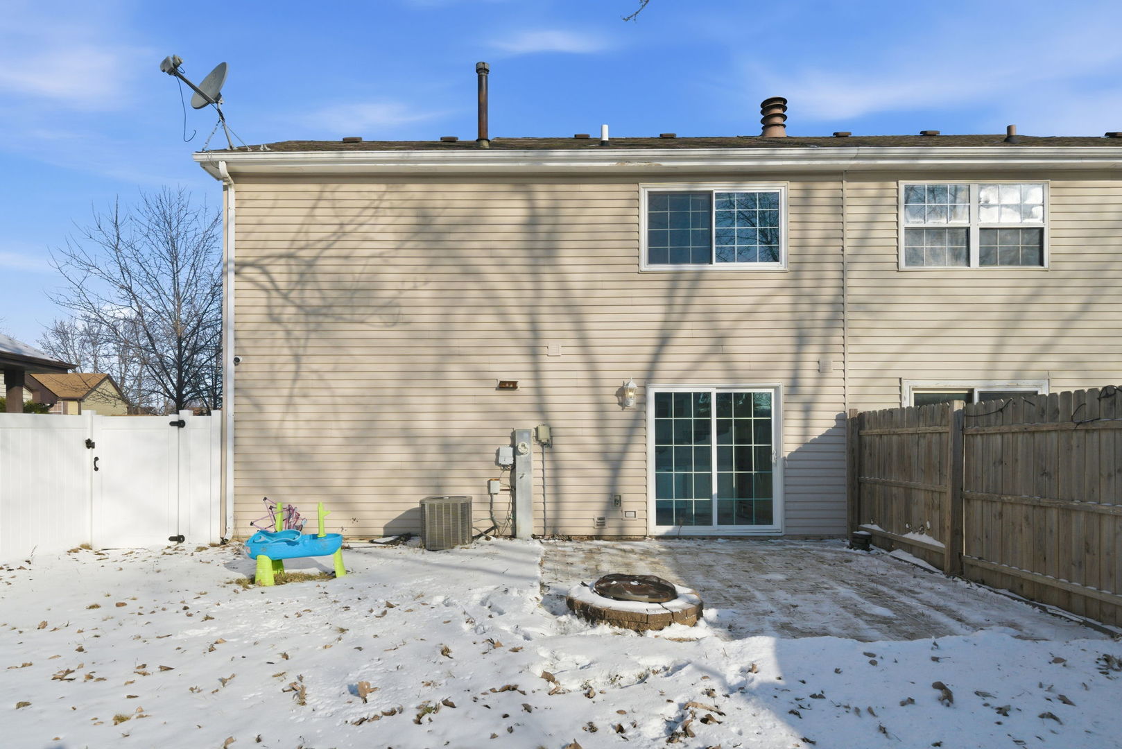 1743 Mccormick Lane, Hanover Park, IL 60133