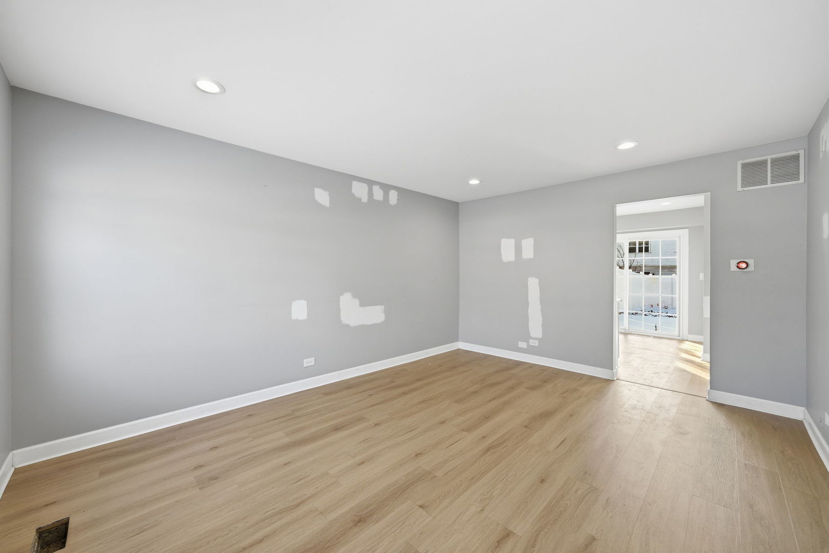 1743 Mccormick Lane, Hanover Park, IL 60133