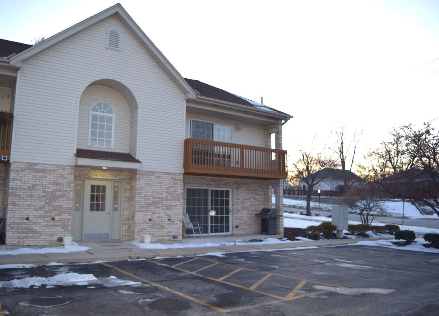 800 Madison Street #2A, Lockport, IL 60441