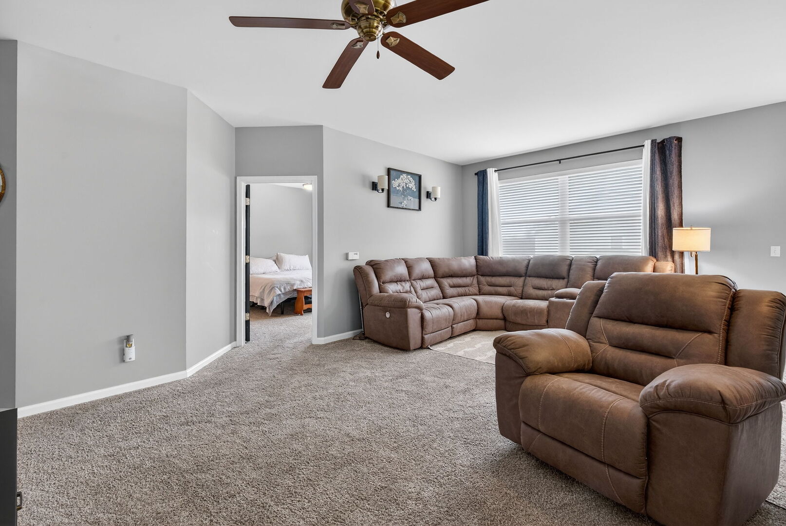 1596 W Ludington Circle, Romeoville, IL 60446