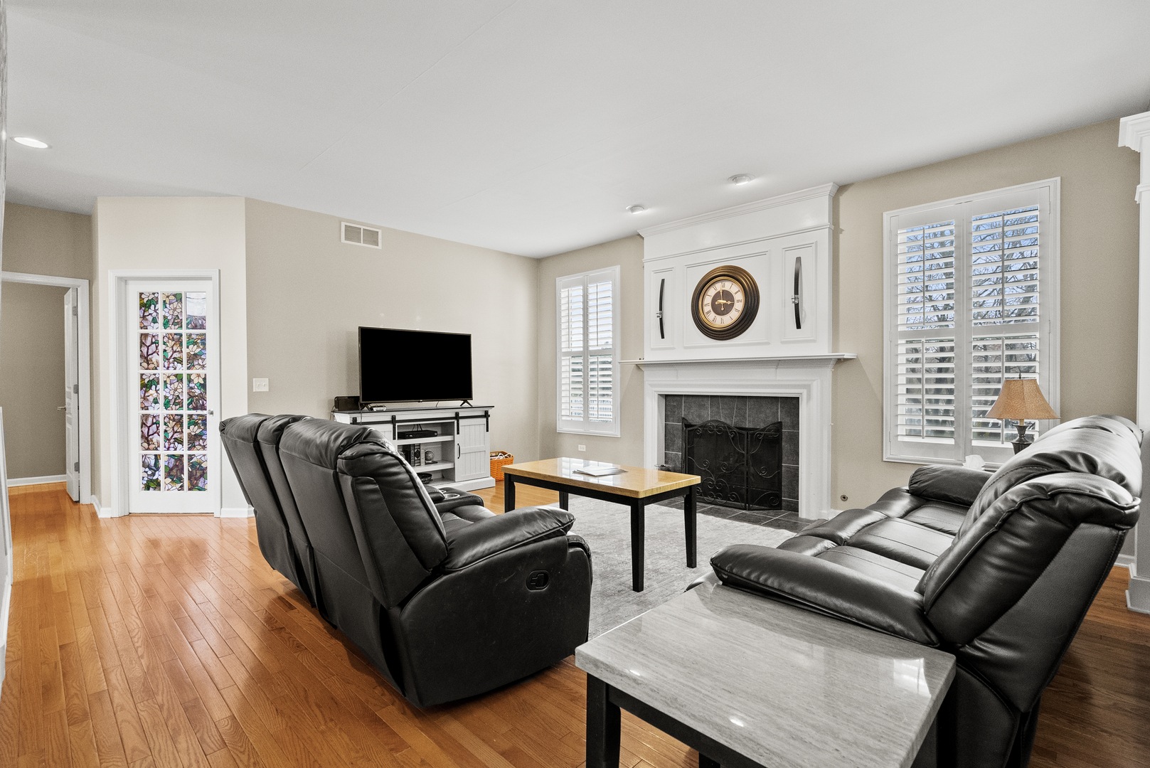 1076 Goldfinch Lane, Antioch, IL 60002