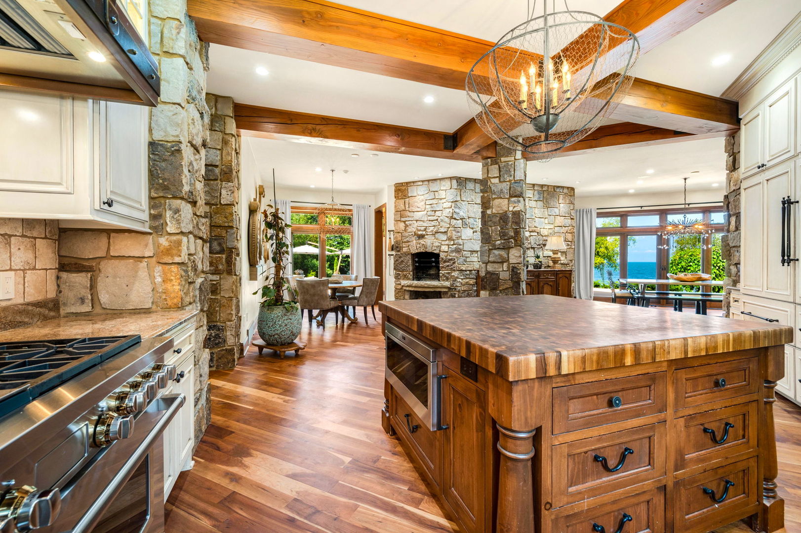 5707 Bay Shore Drive, Sturgeon Bay, WI 54235