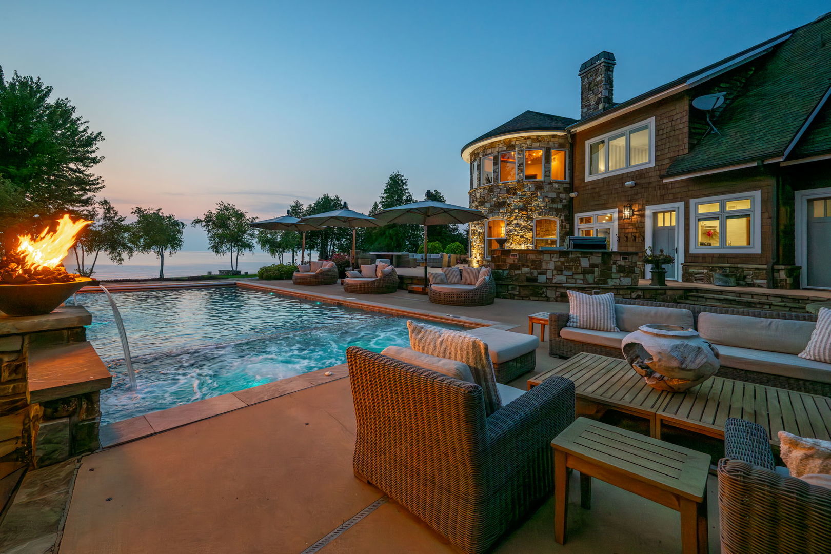 5707 Bay Shore Drive, Sturgeon Bay, WI 54235