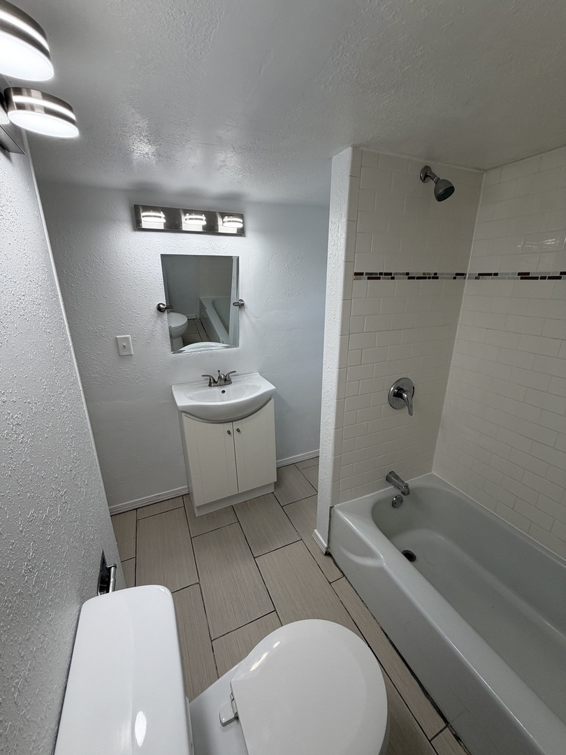 2003 Nebraska Road, Rockford, IL 61108