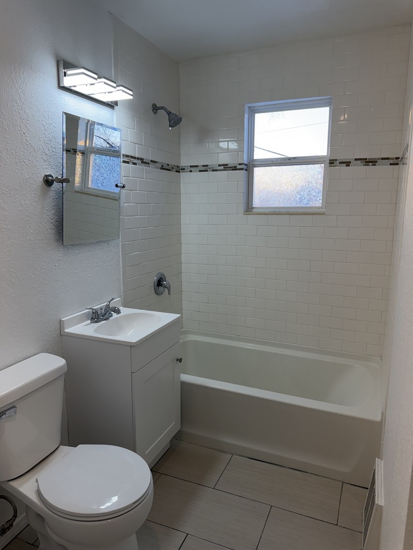 2003 Nebraska Road, Rockford, IL 61108