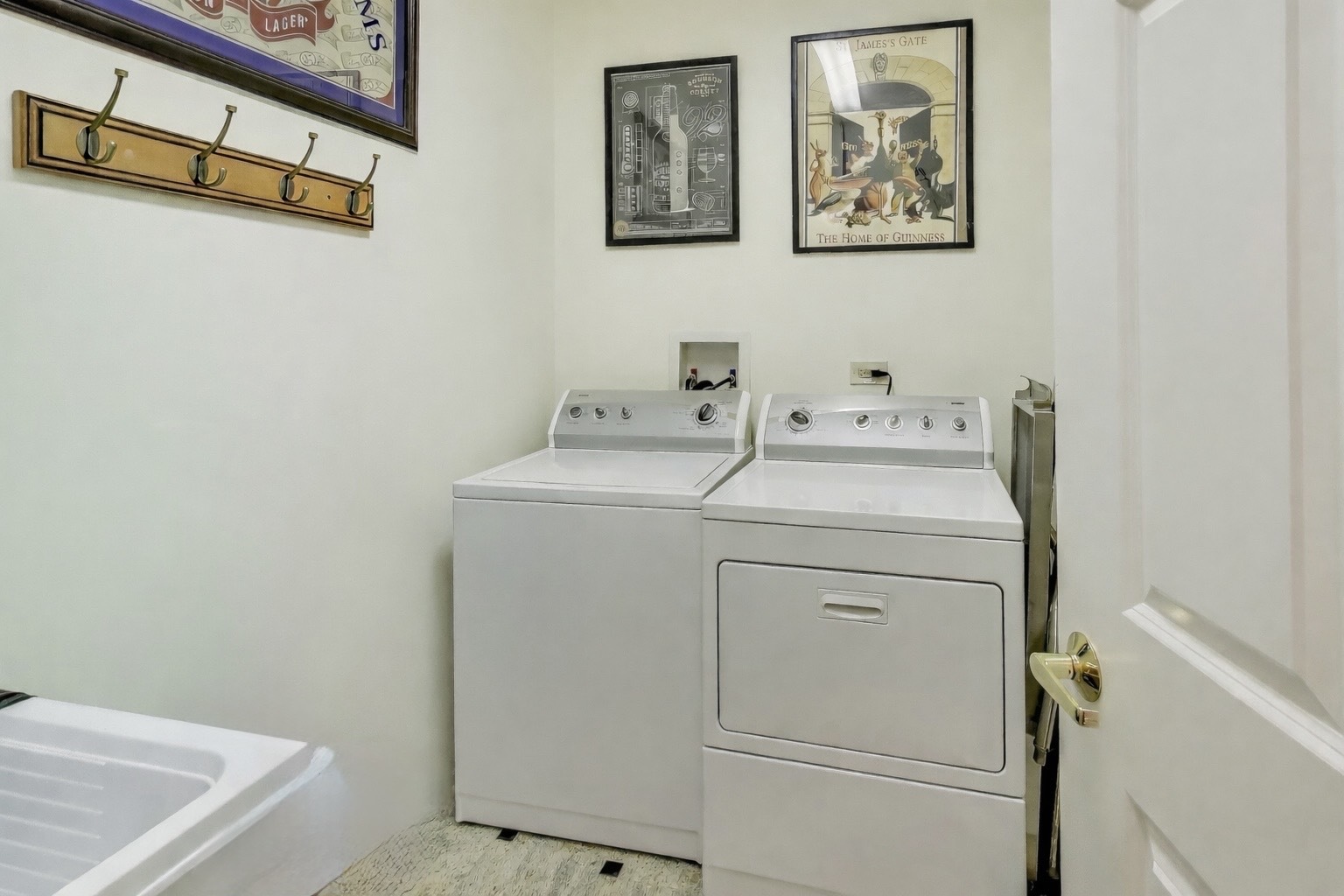 6815 N MILWAUKEE Avenue #707, Niles, IL 60714