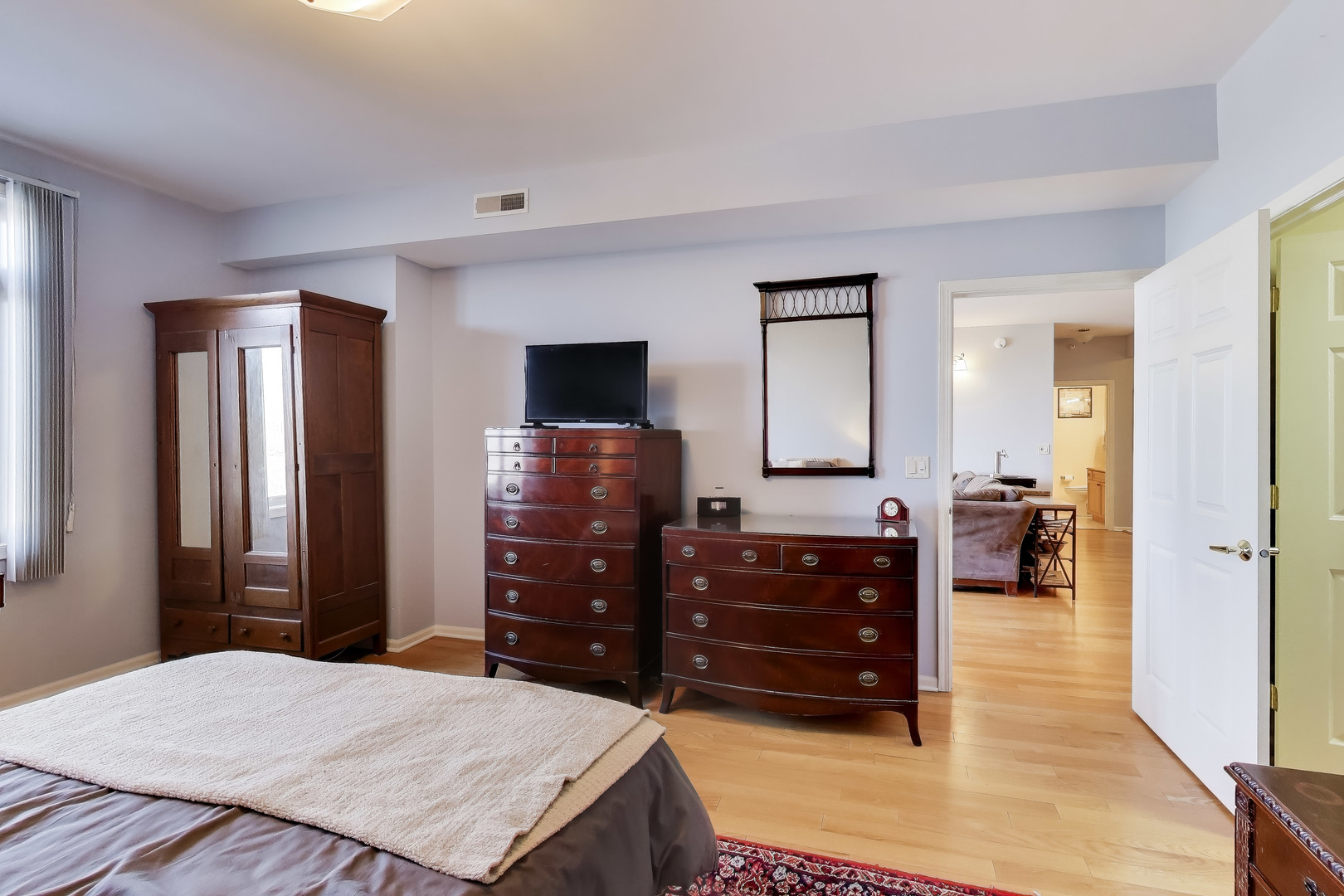 6815 N MILWAUKEE Avenue #707, Niles, IL 60714