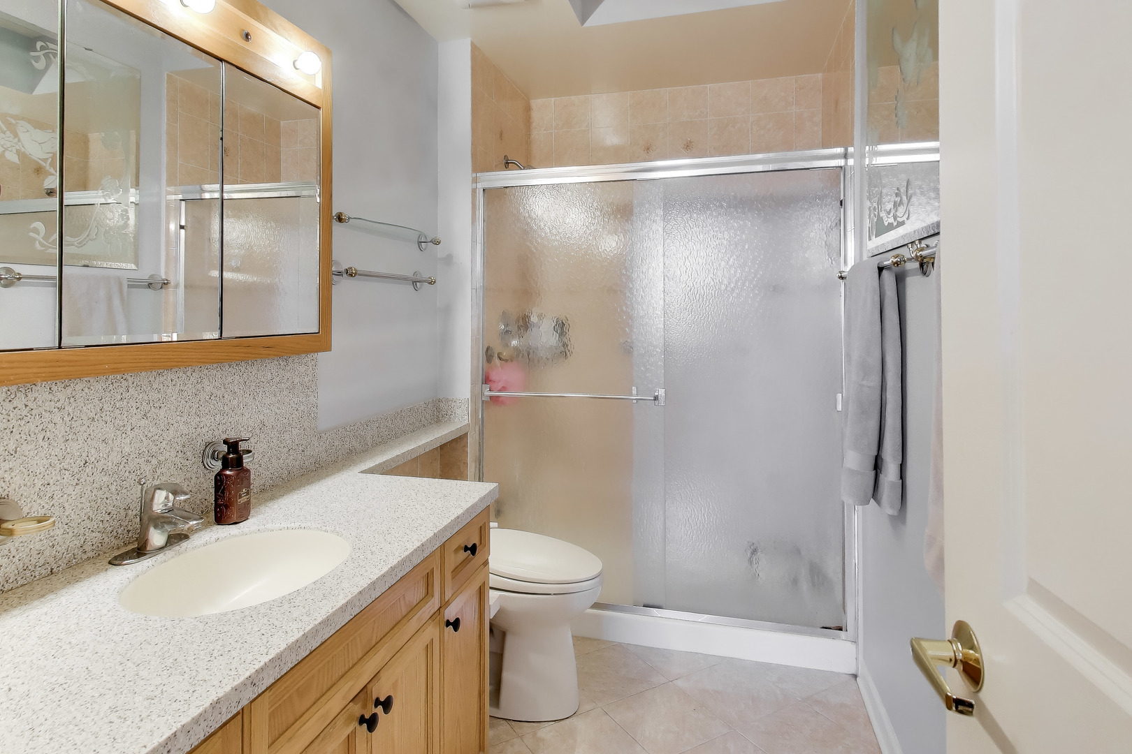 6815 N MILWAUKEE Avenue #707, Niles, IL 60714