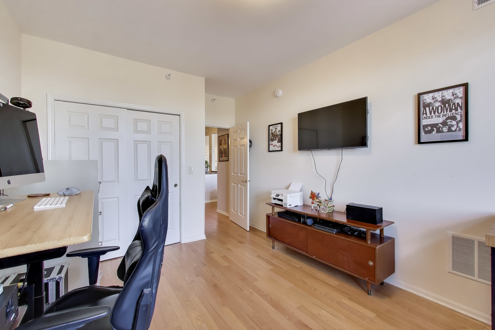 6815 N MILWAUKEE Avenue #707, Niles, IL 60714