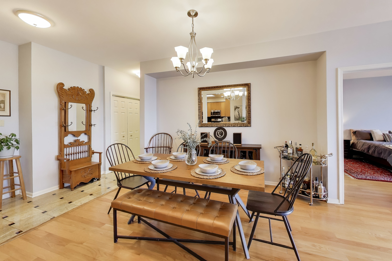 6815 N MILWAUKEE Avenue #707, Niles, IL 60714