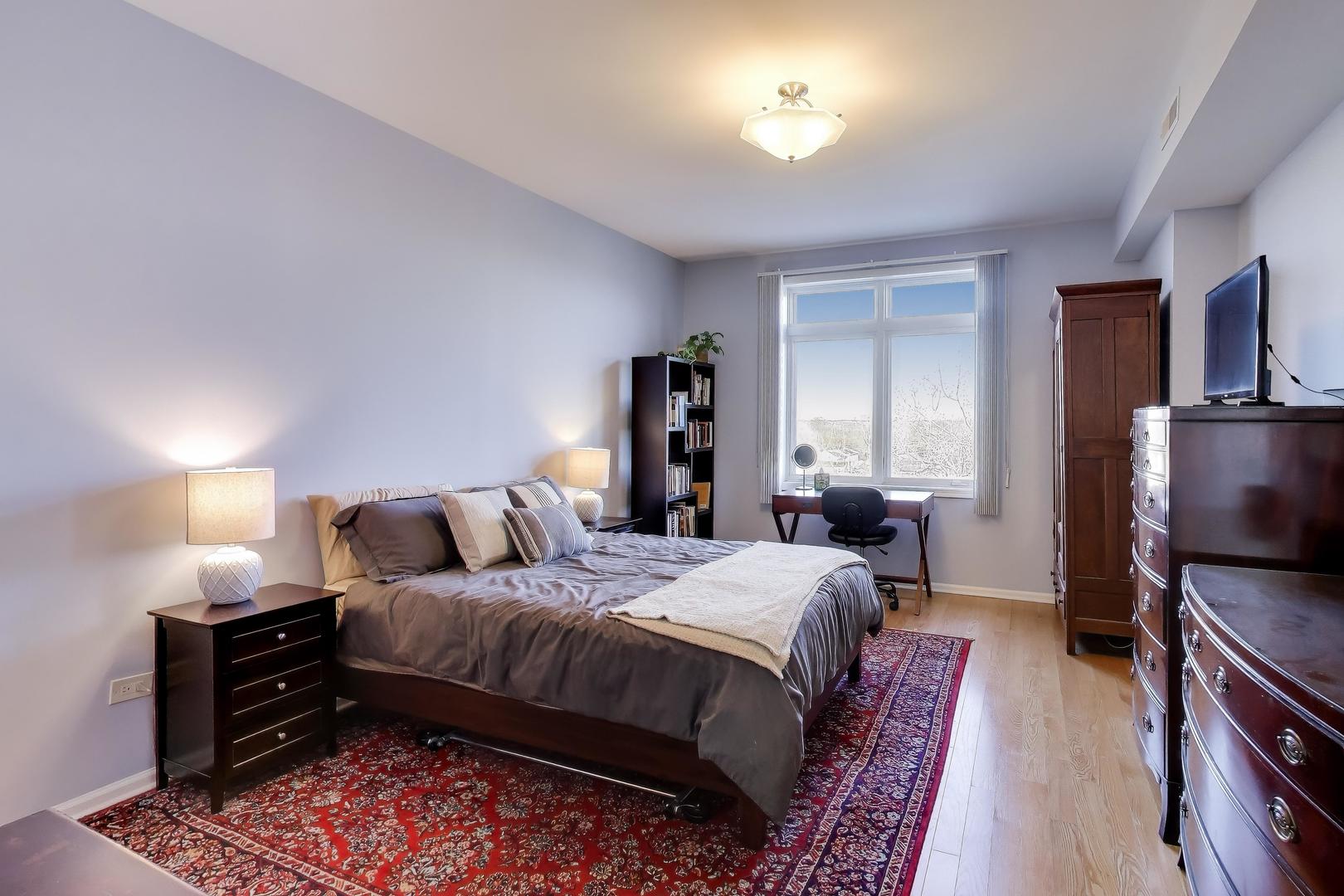 6815 N MILWAUKEE Avenue #707, Niles, IL 60714