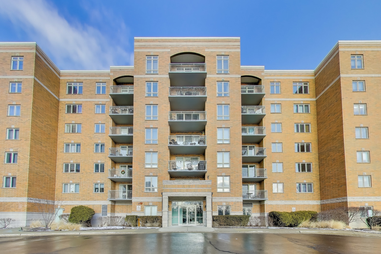 6815 N MILWAUKEE Avenue #707, Niles, IL 60714