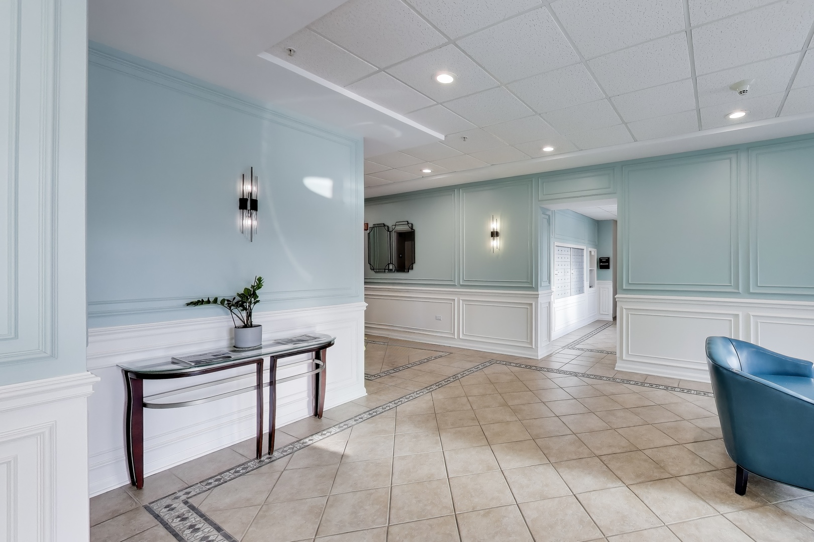 6815 N MILWAUKEE Avenue #707, Niles, IL 60714