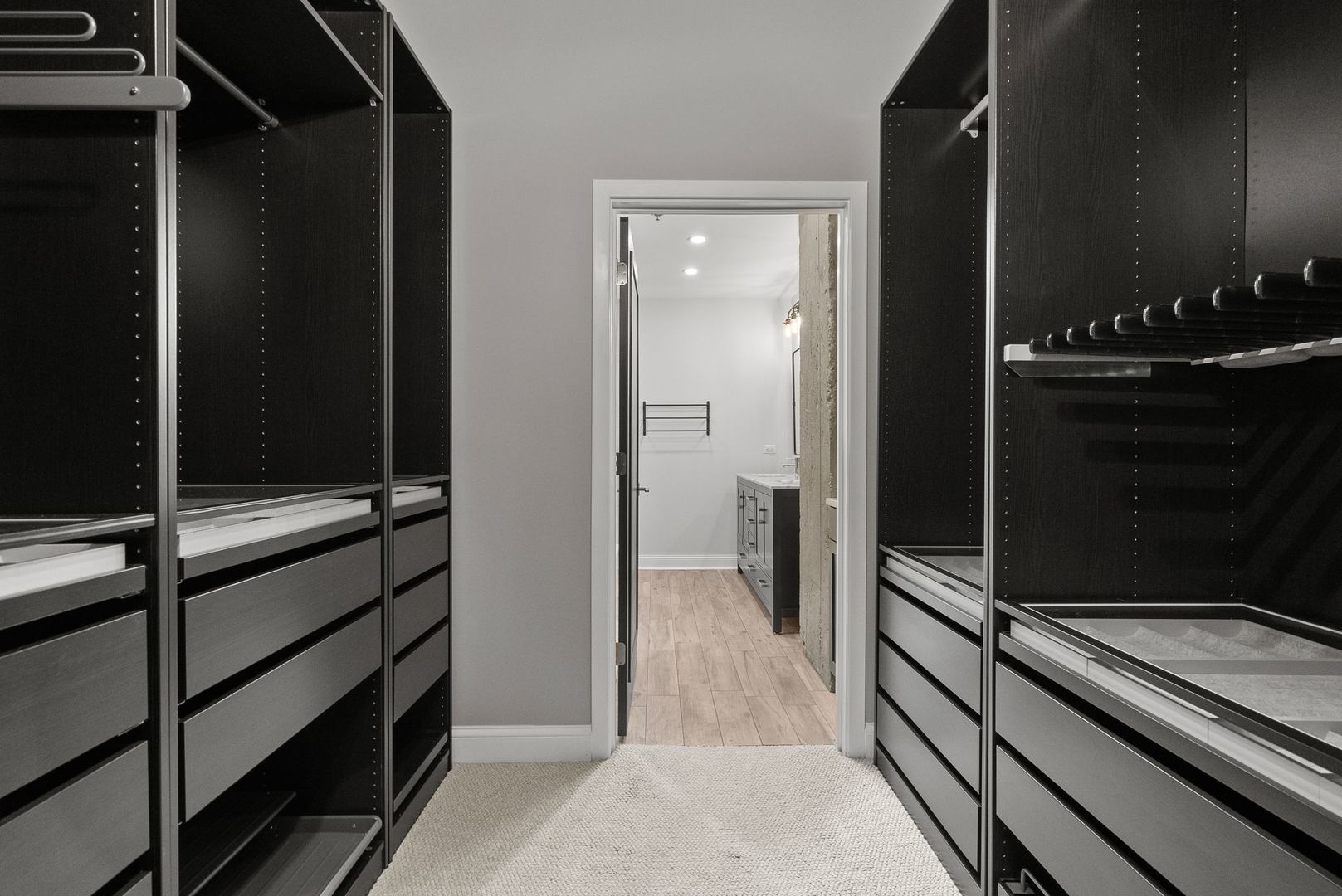 1645 W Ogden Avenue #439, Chicago, IL 60612