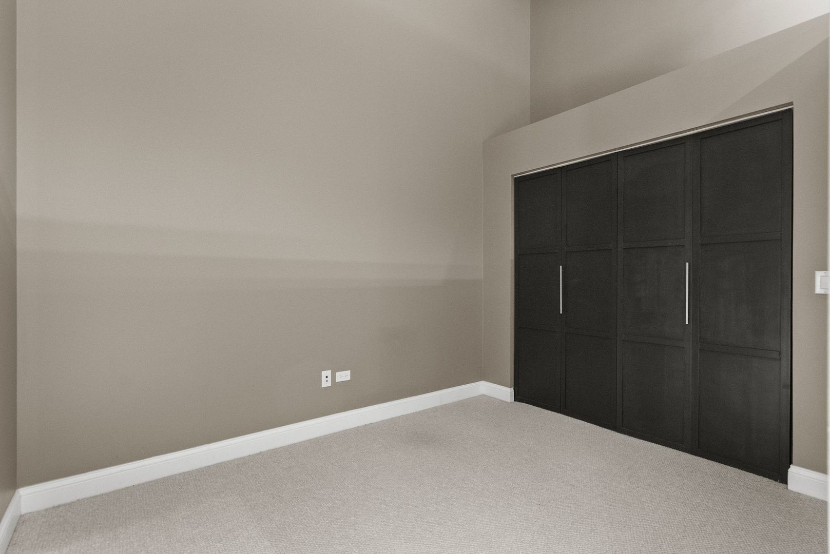 1645 W Ogden Avenue #439, Chicago, IL 60612