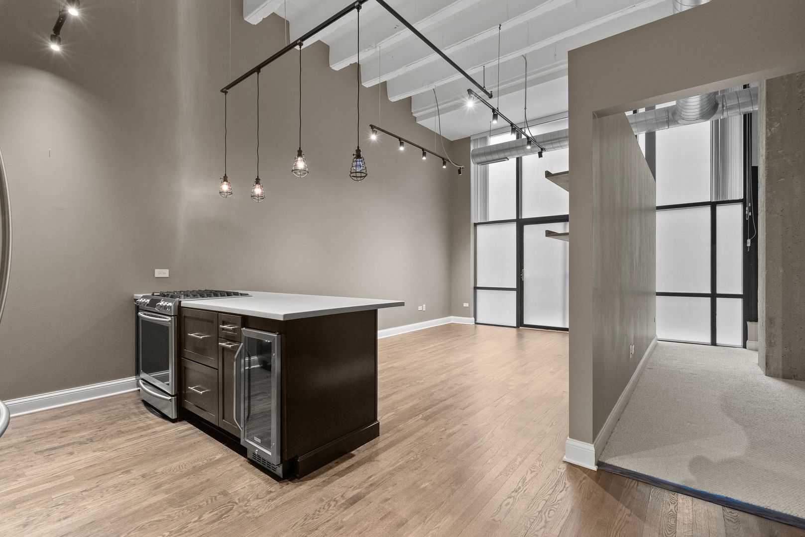 1645 W Ogden Avenue #439, Chicago, IL 60612