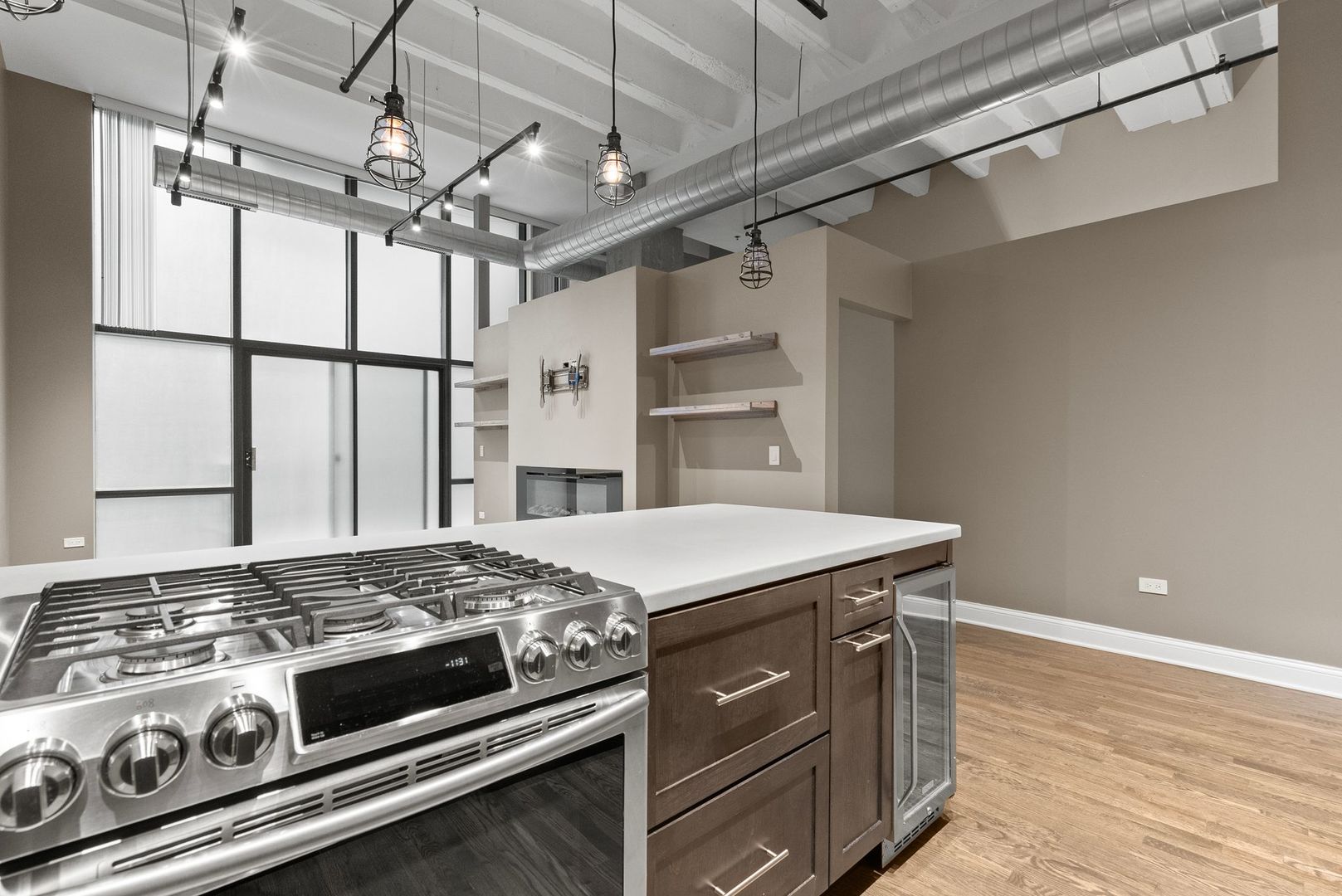 1645 W Ogden Avenue #439, Chicago, IL 60612