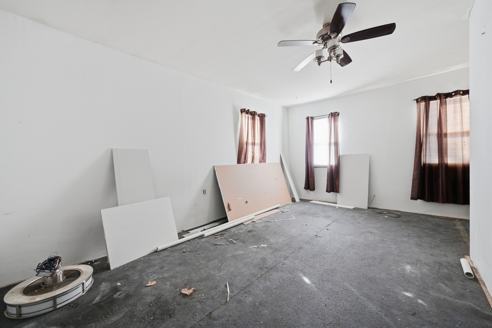 8750 S Princeton Avenue, Chicago, IL 60620