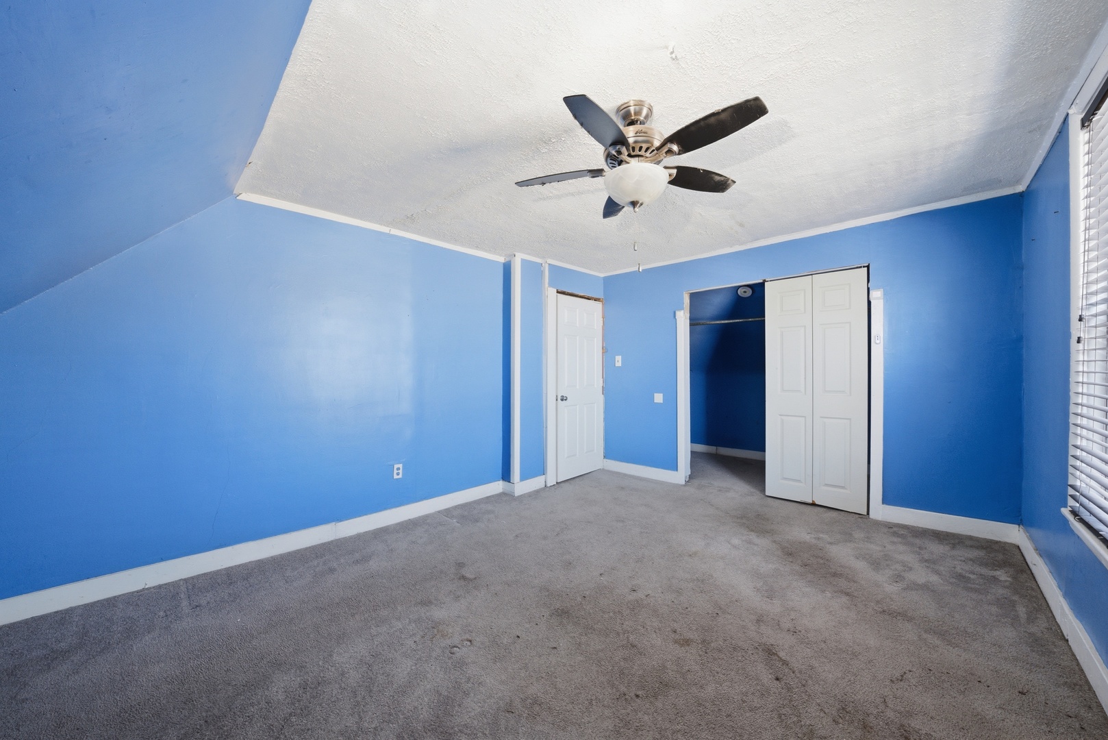 8750 S Princeton Avenue, Chicago, IL 60620