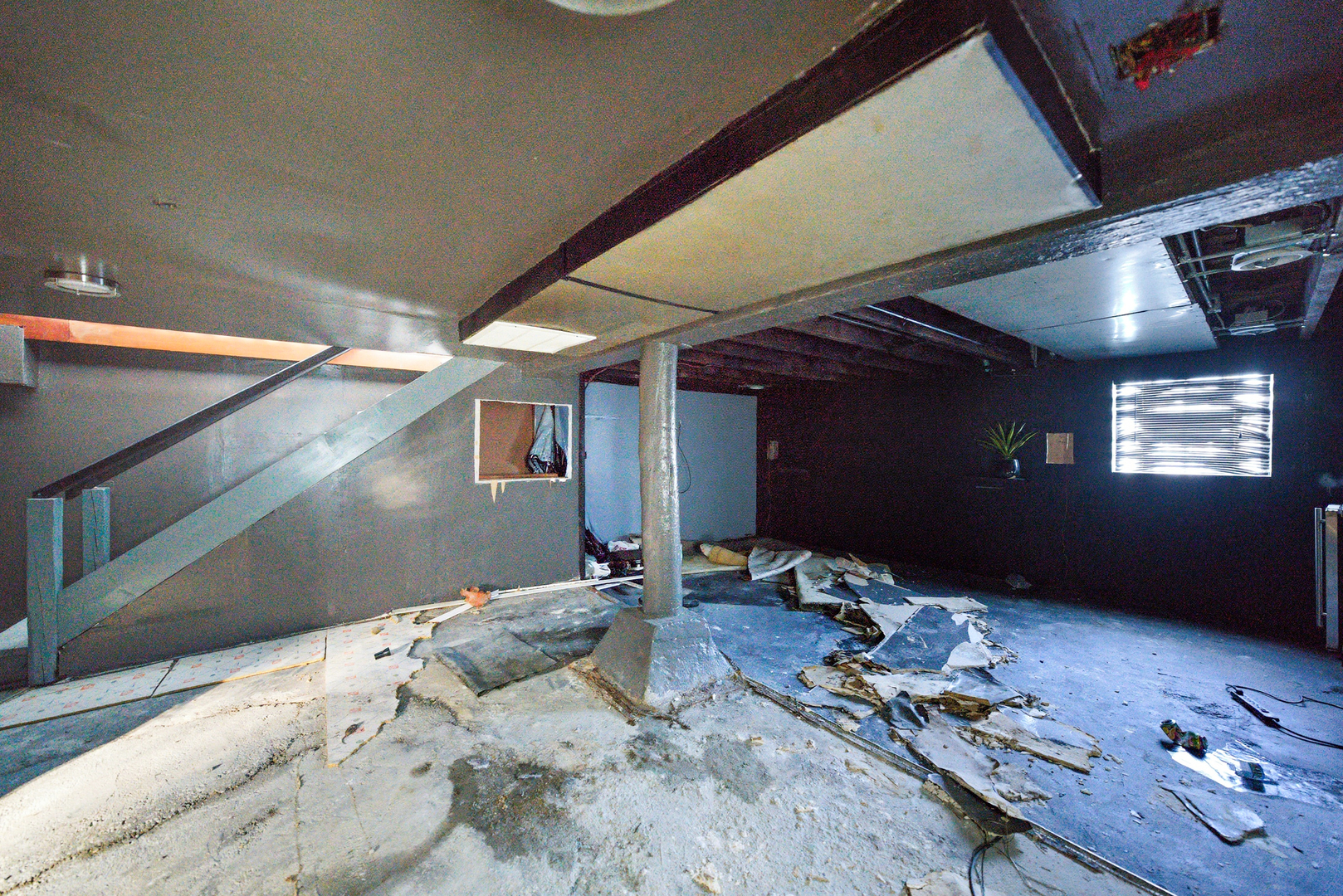 8750 S Princeton Avenue, Chicago, IL 60620