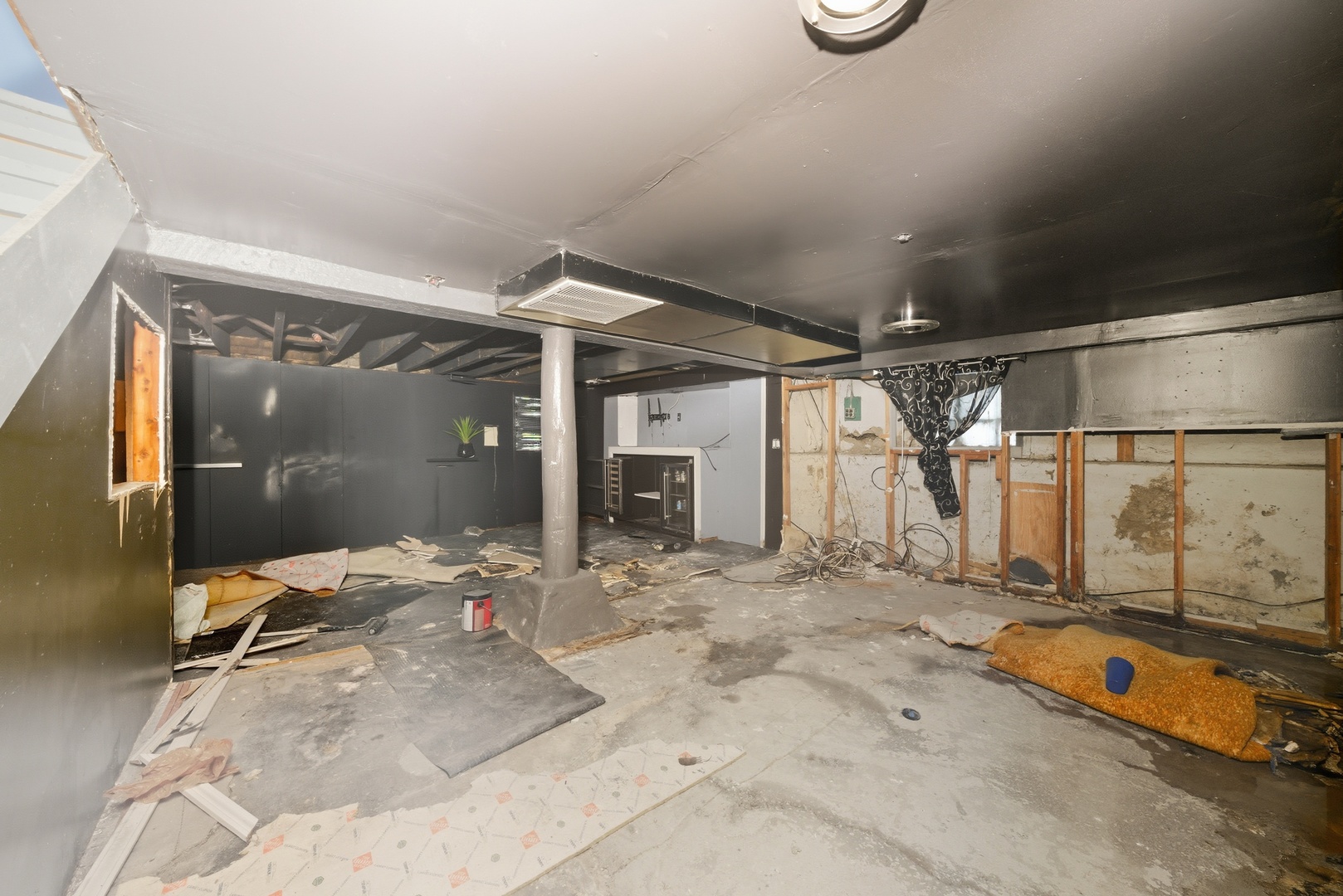 8750 S Princeton Avenue, Chicago, IL 60620