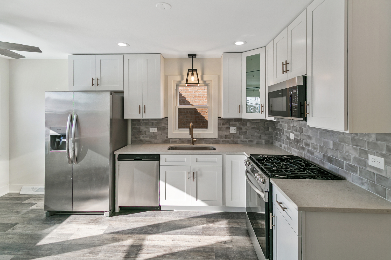 7021 W 64th Street, Chicago, IL 60638