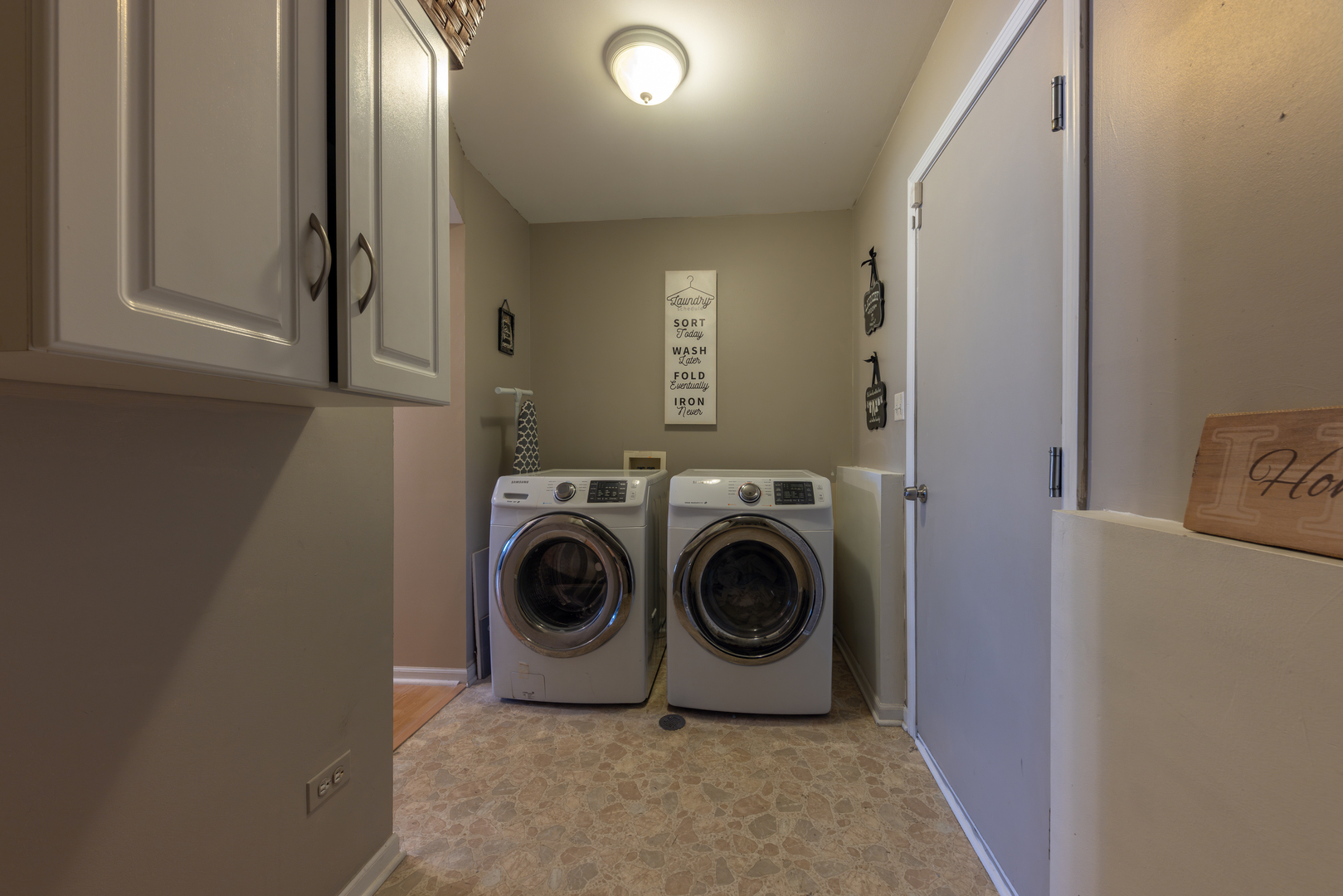 5256 Crosswind Drive, Richton Park, IL 60471