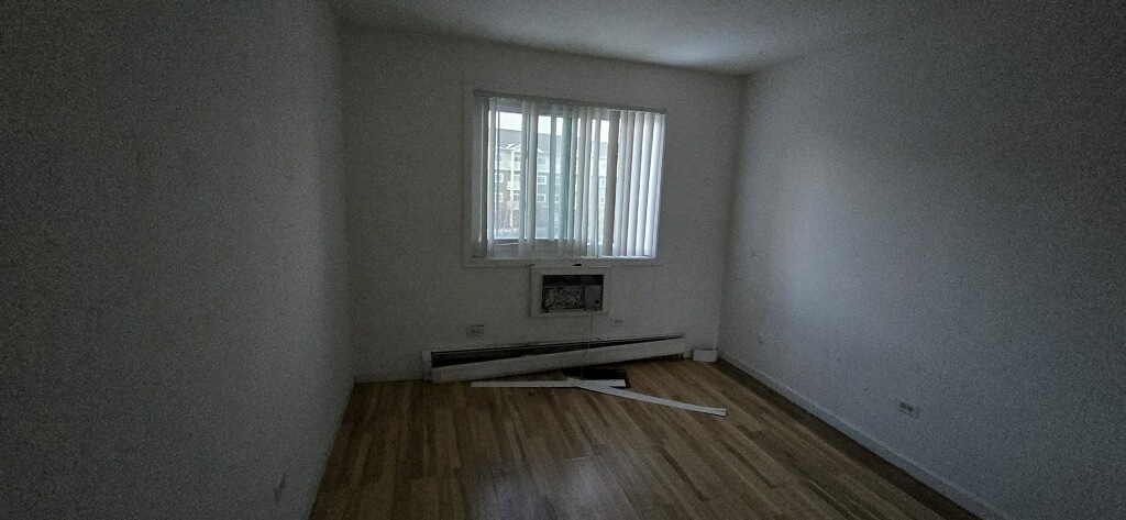 212 Shorewood Drive #2B, Glendale Heights, IL 60139