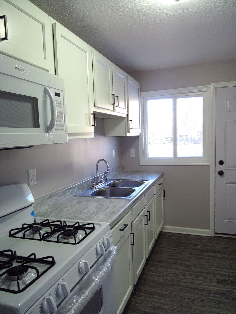 15 Indianwood Boulevard #15, Park Forest, IL 60466