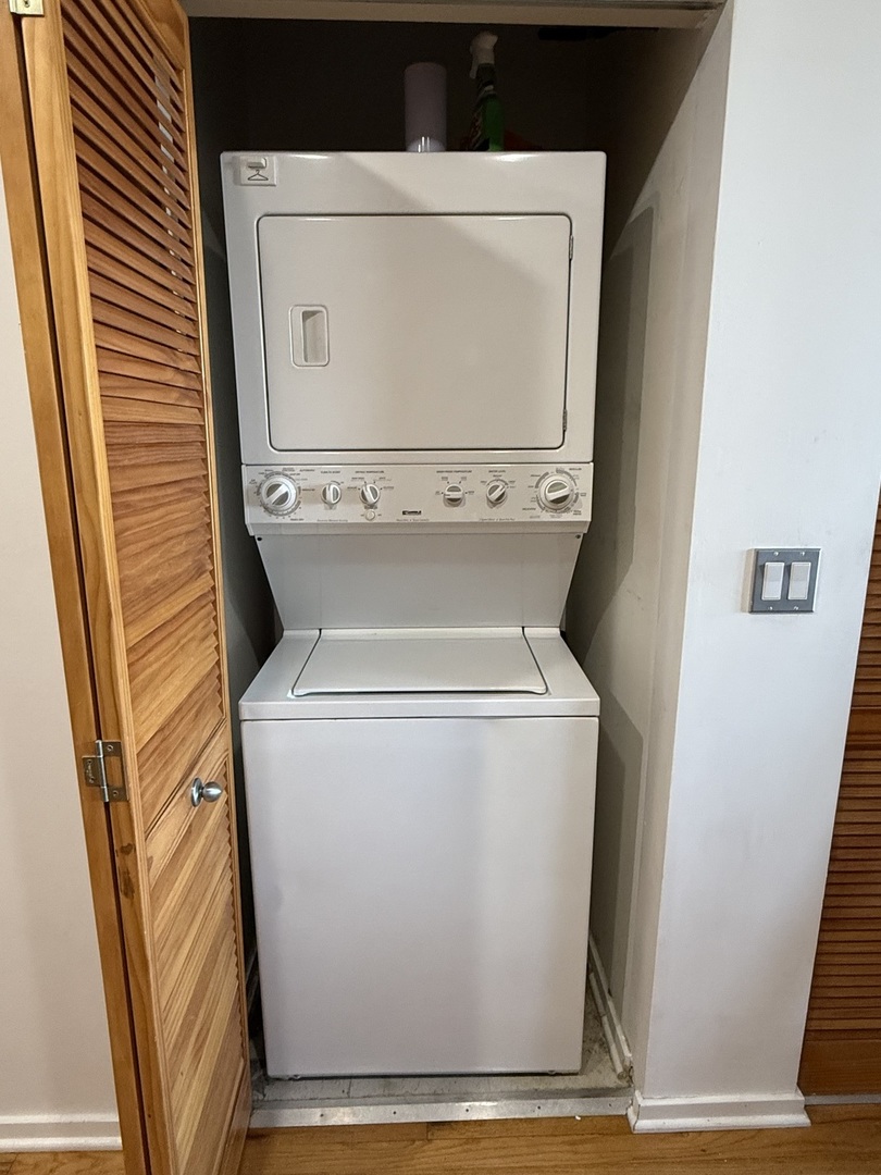 6 S Laflin Street #716, Chicago, IL 60607