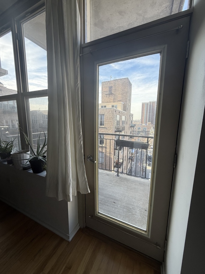 6 S Laflin Street #716, Chicago, IL 60607