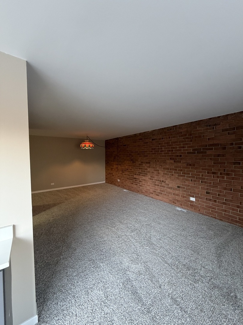 1840 W Highland Avenue #E204, Elgin, IL 60123