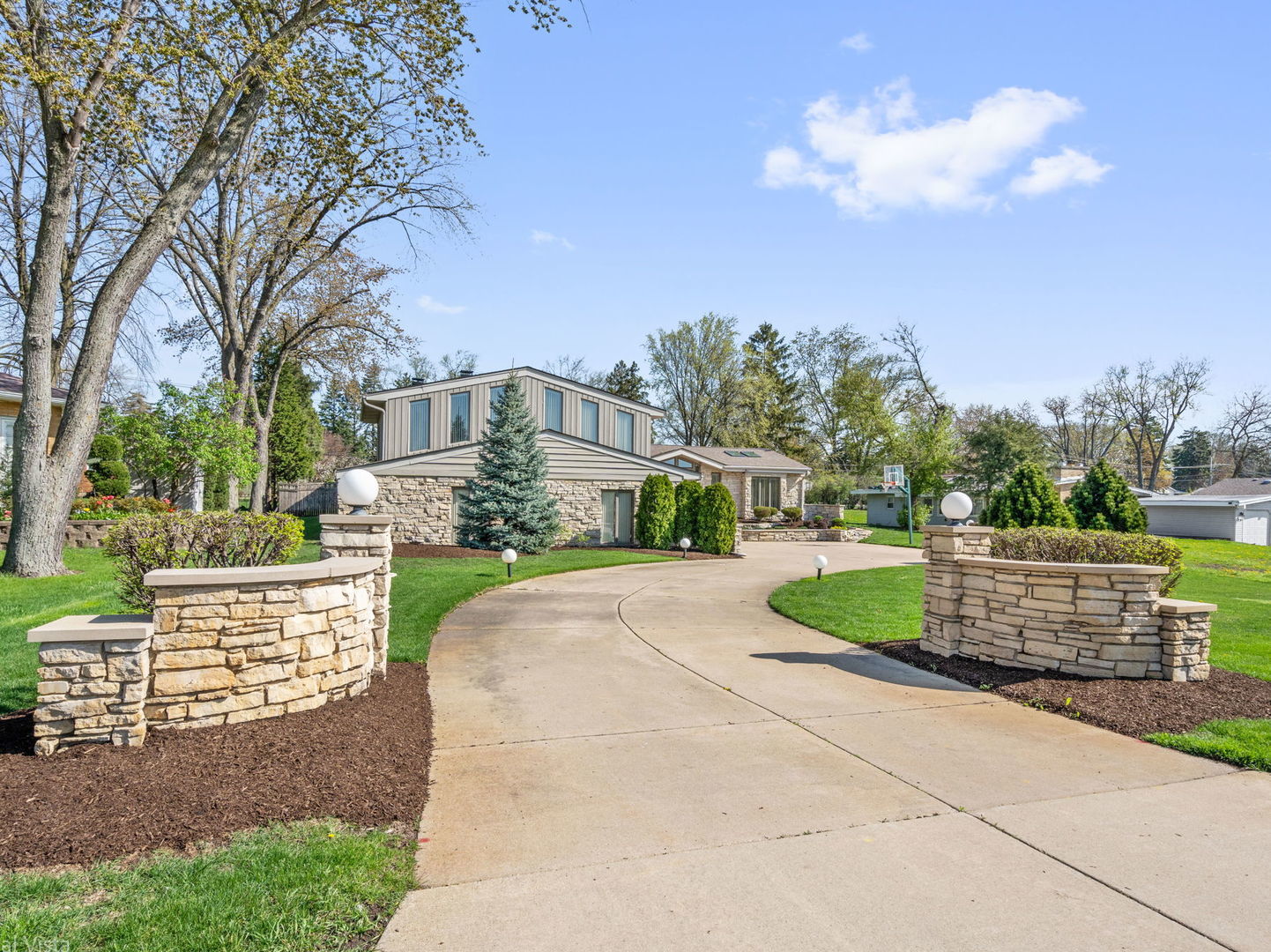 19W040 22nd Street, Lombard, IL 60148