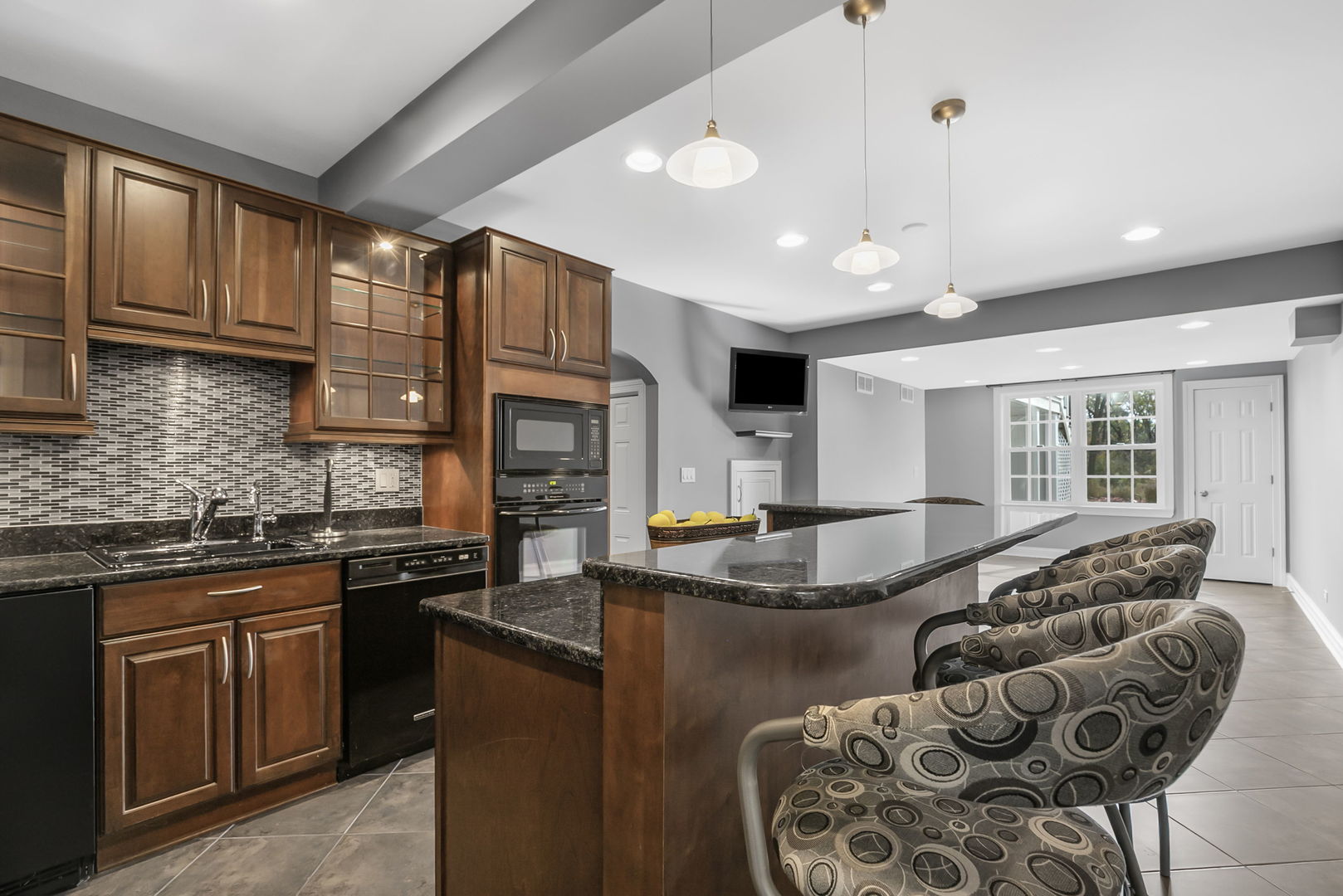 865 Sterling Heights Drive, Antioch, IL 60002