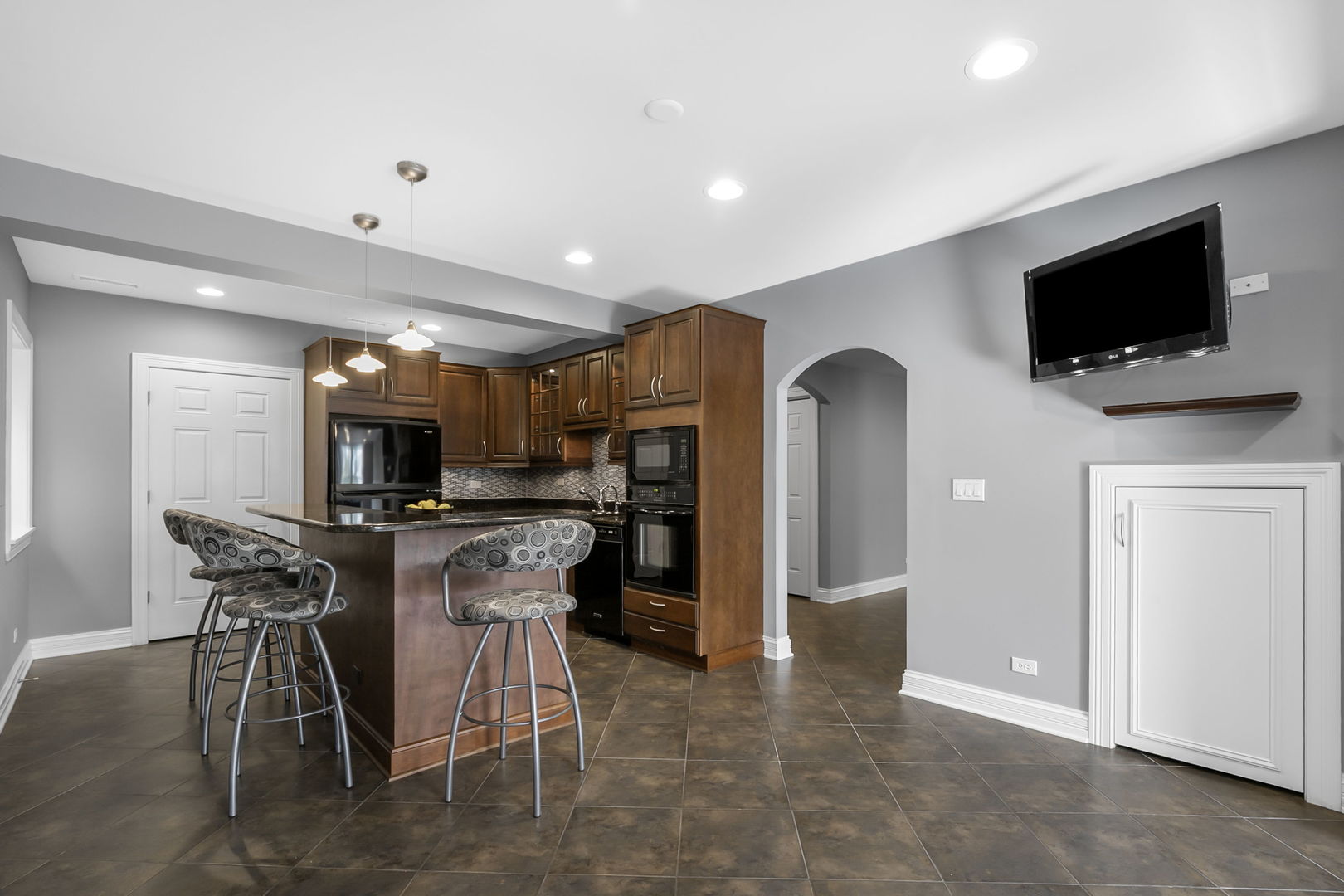 865 Sterling Heights Drive, Antioch, IL 60002