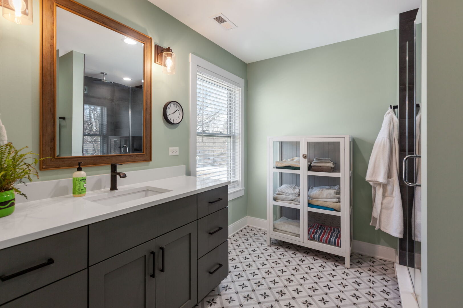 140 Sawyer Avenue, La Grange, IL 60525