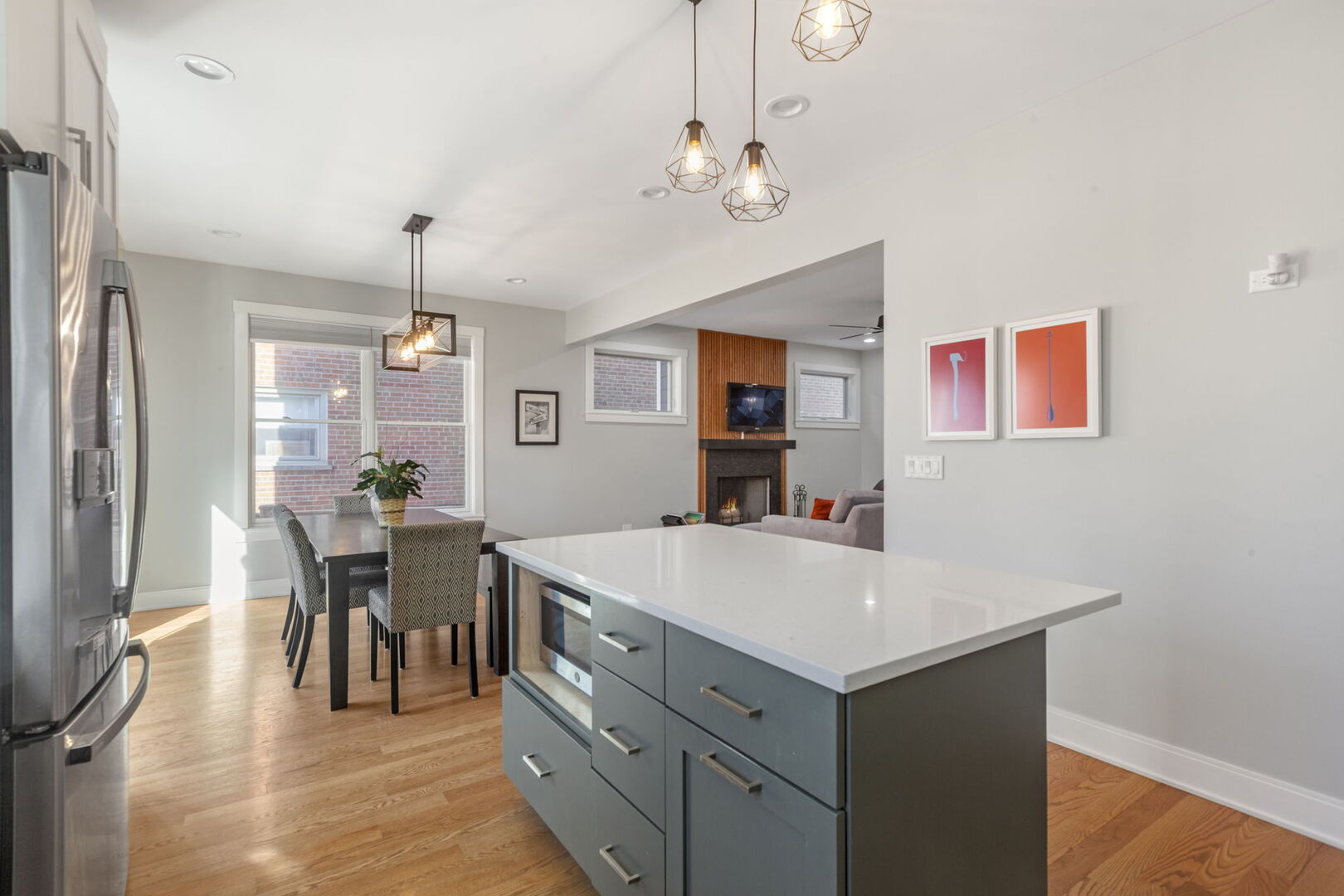 140 Sawyer Avenue, La Grange, IL 60525