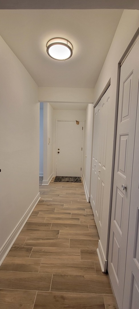 1 Oak Creek Drive #1308, Buffalo Grove, IL 60089