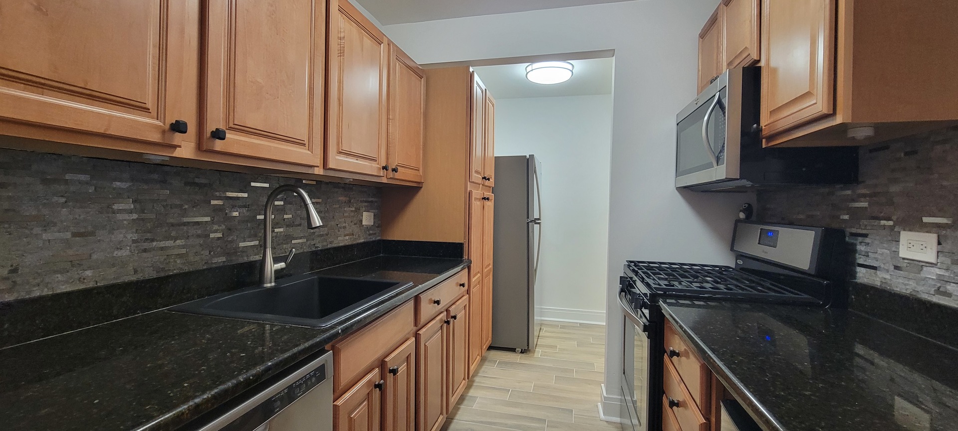 1 Oak Creek Drive #1308, Buffalo Grove, IL 60089