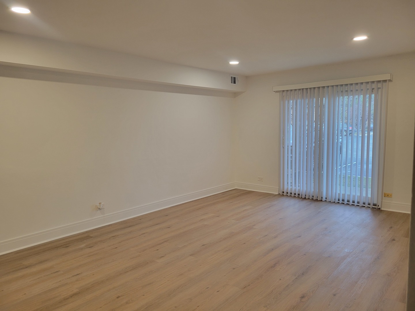 1 Oak Creek Drive #1308, Buffalo Grove, IL 60089