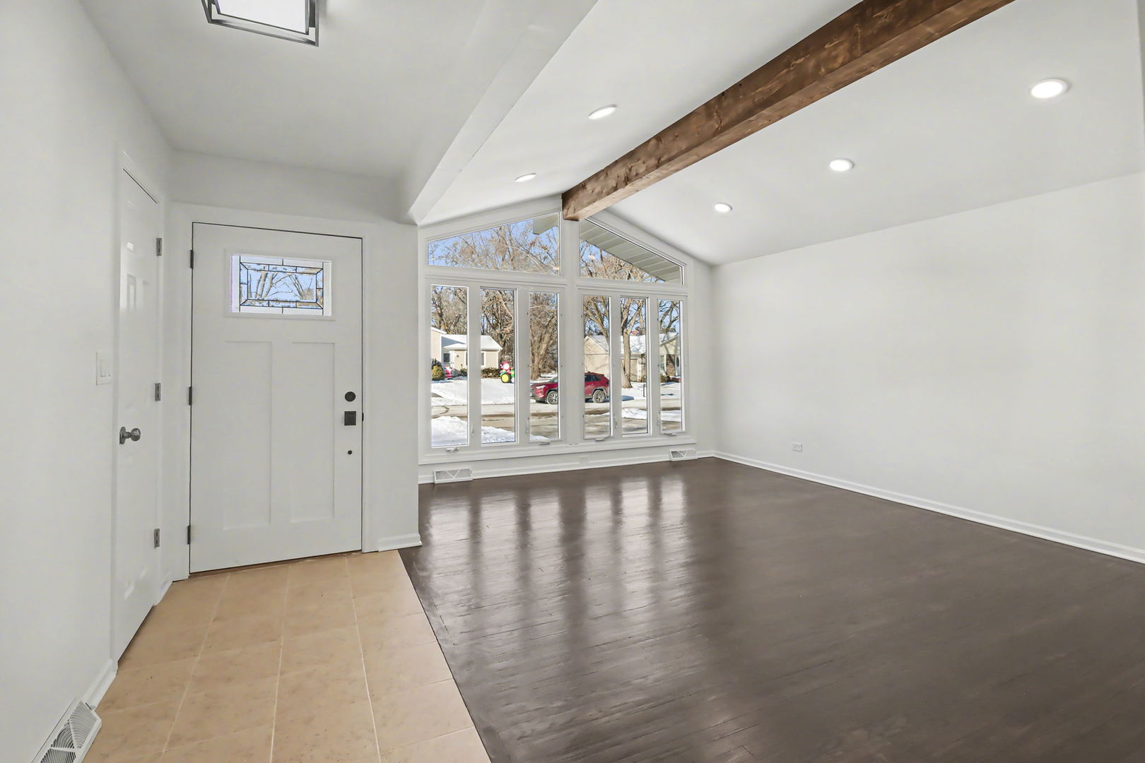 507 Northgate Road, Lindenhurst, IL 60046