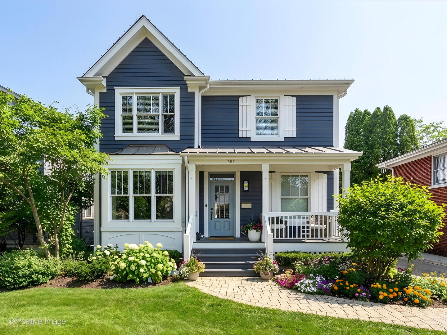 107 S Prospect Avenue, Clarendon Hills, IL 60514