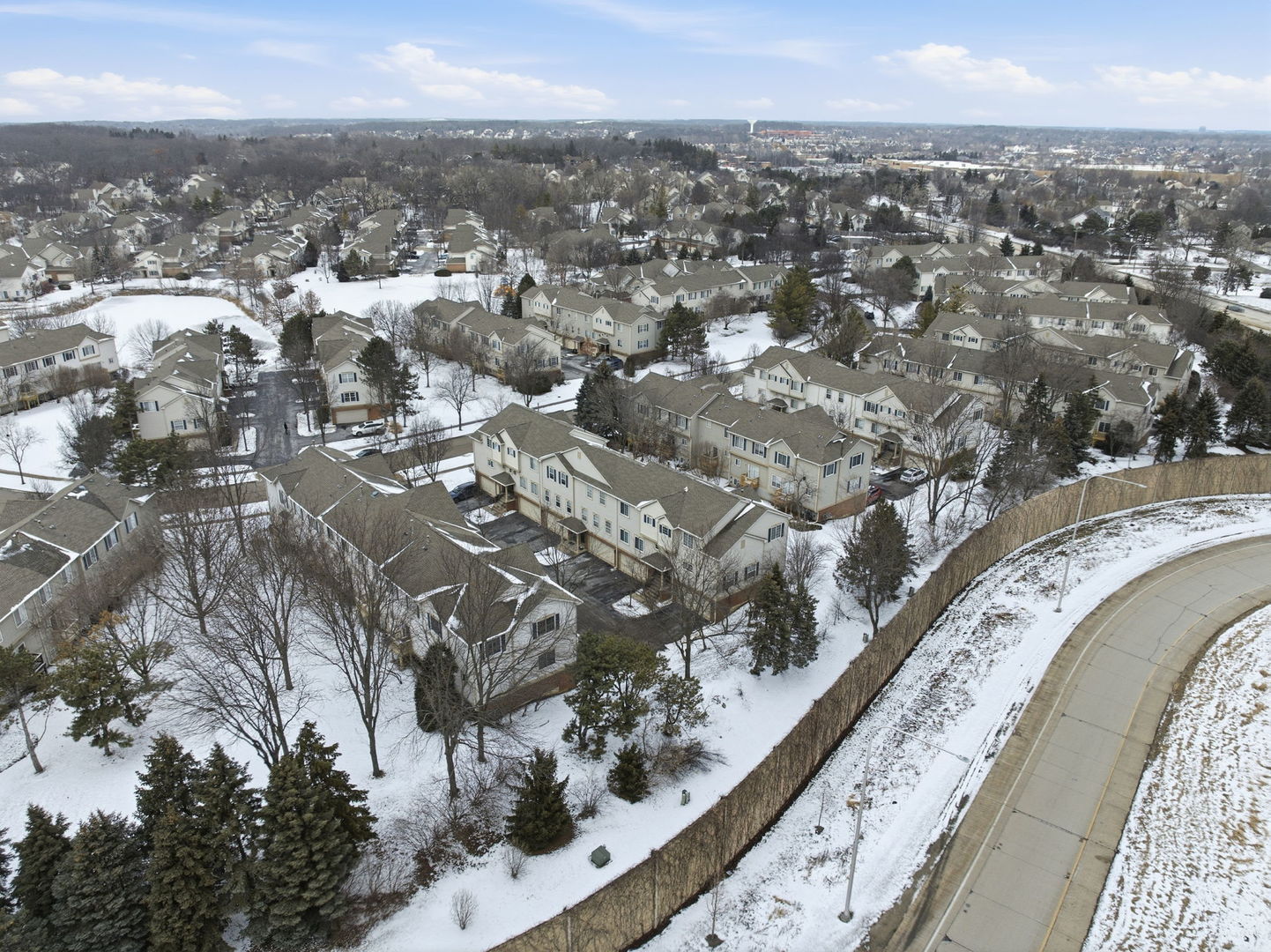 171 Monarch Drive, Streamwood, IL 60107